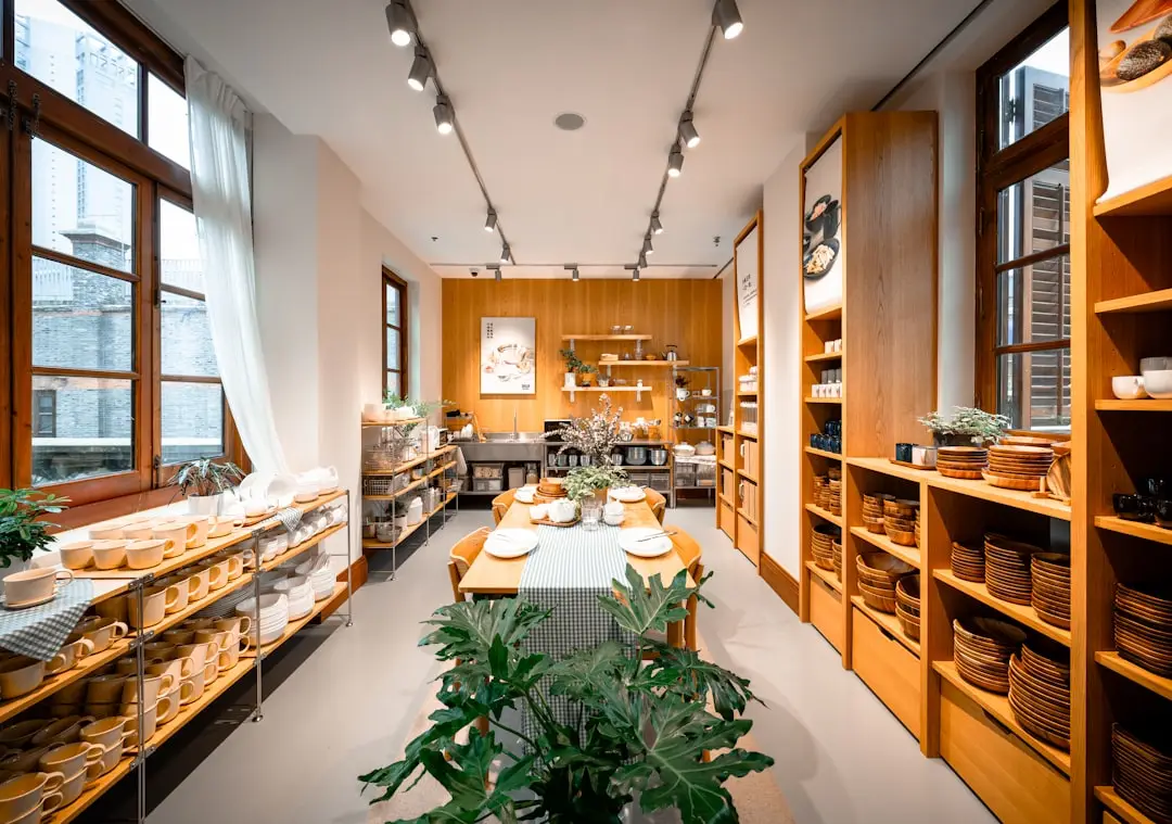 福州木制工艺品选材与榫卯工艺在现代家居装饰中的应用